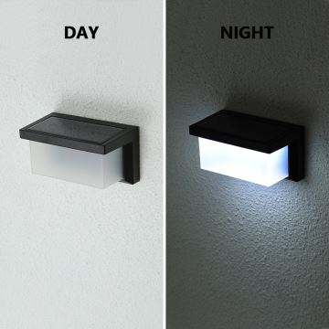 Brilagi - LED-seinäaurinkovalaisin anturilla BRICK LED/12W/5,5V IP65